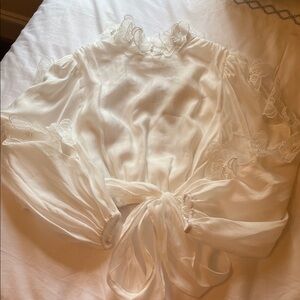 NWT Elliatt White Orkney Top with Butterfly Pearl Detail Size XS